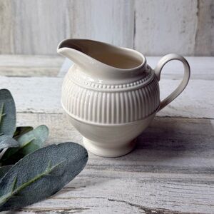 Vintage Ivory Wedgwood "Windsor" Pattern Creamer Discontinued Made in England